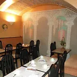 Hotel George 2*