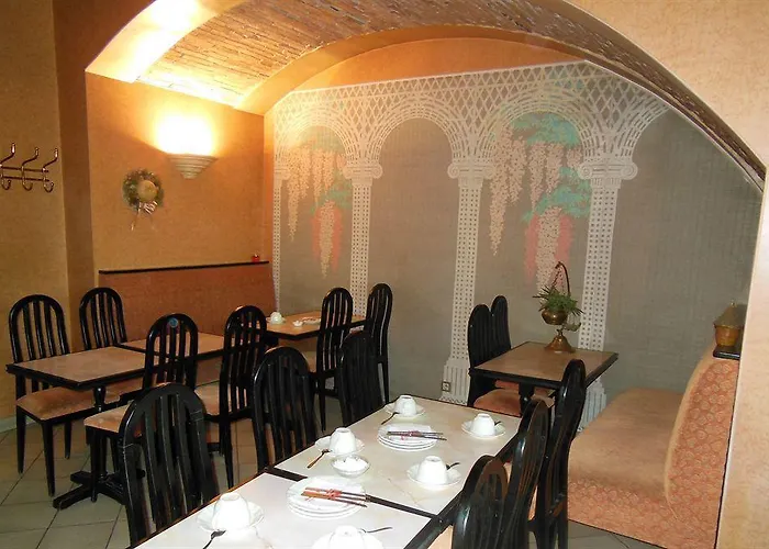 Hotel George 2*